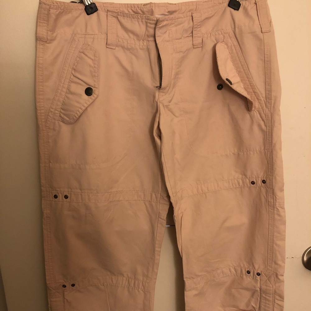 Size 6 Vince cargo capris circa. 2002